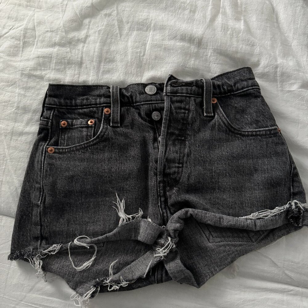 Levi 501 Black Shorts
